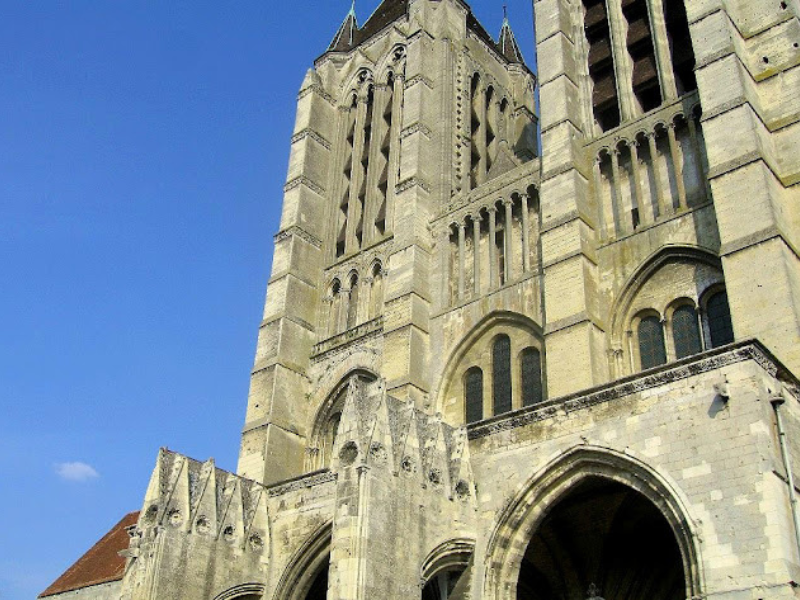 tourisme oise noyon oise cathedrale 60400 chauffeur prive vtc